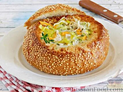 Сырный суп в хлебе