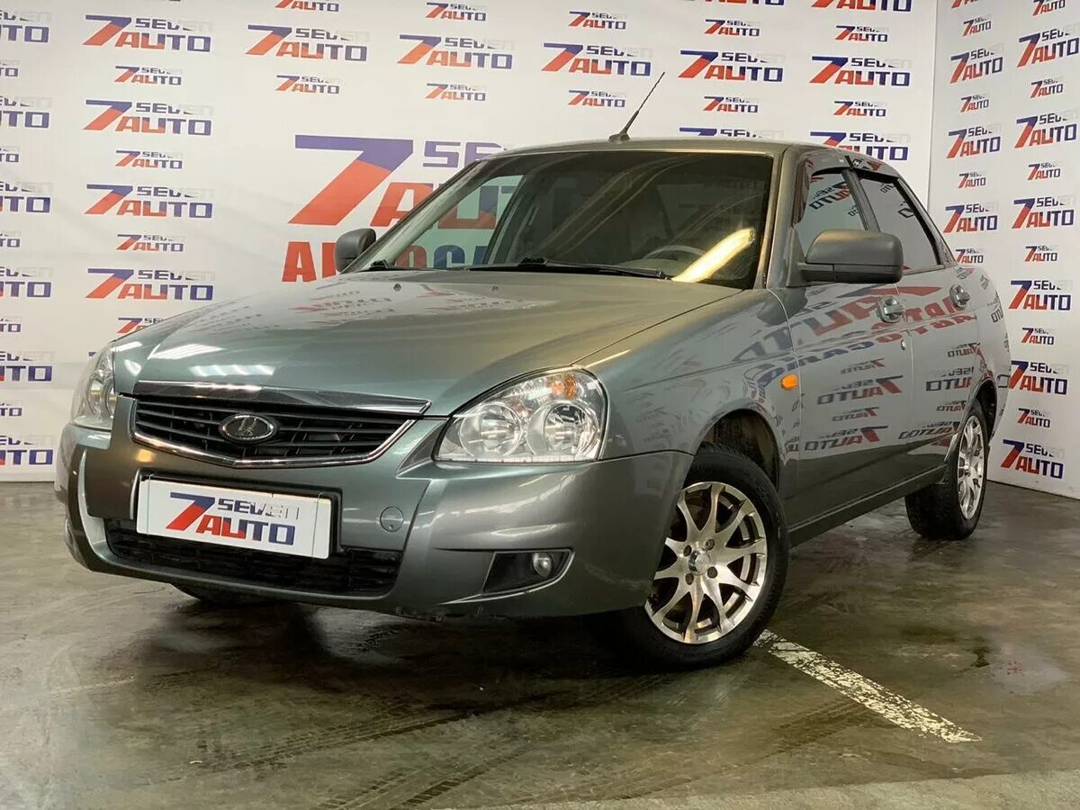 Песни про приору. Минусы приоры 2. Лада приора 2017 салон. Лада приора 2 минусы. Минусы приоры 2.