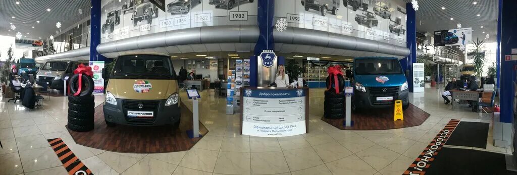 Автосалоны бу авто в москве. Автомобили в автосалоне. Рольф ясенево, москва. Автосалон подержанных автомобилей. Автомобили сипробегом.