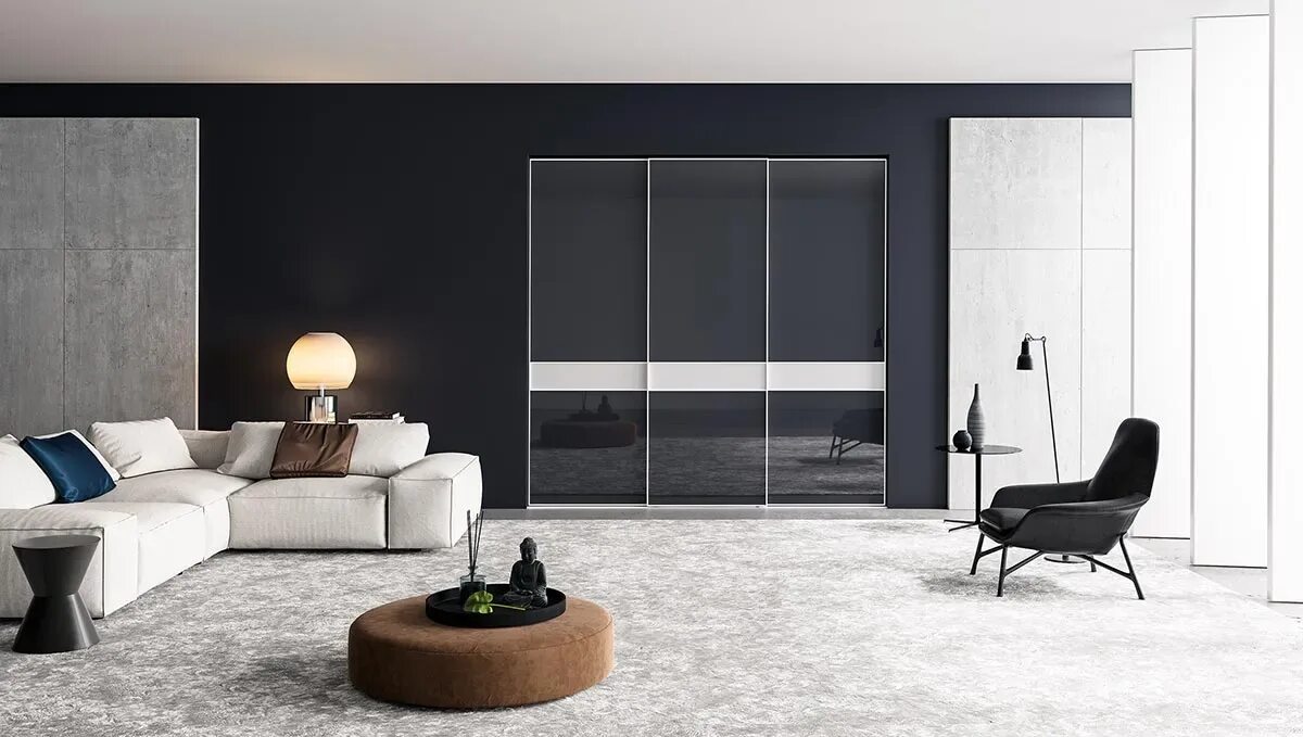 Отдельно стоящие двери. Окно на белом фоне. Раздвижная перегородка волховец. Входная группа фасад. Ворота doorhan 7016.