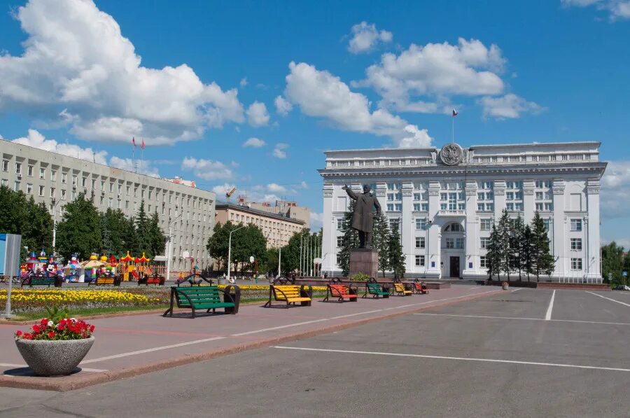 Администрация города Кемерово. Здание городской администрации Кемерово. Здание областной администрации Кемерово. Площадь города Кемерово.