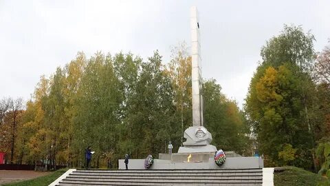 Памятники города волжска