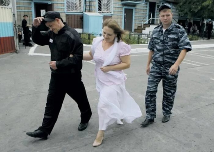 Брак осужденных. Свадьба в женской колонии. бракосочетание в колонии.