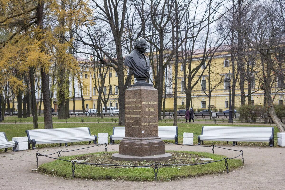 Гоголь череповец. Сквер гоголя череповец. памятник гоголю в череповце. парк гоголя череповец. сквер гоголя во владимире.