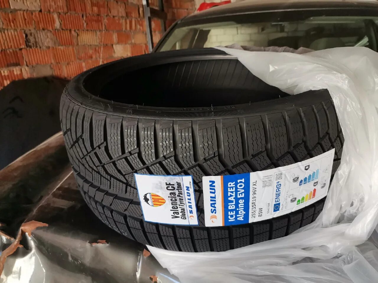 275 35 19 зима. Pirelli scorpion winter 285/35 315/30 r22. Автомобильная шина pirelli winter sottozero 265/40 r20 104v зимняя. Резина r19 255 35. 275/35 r19 зима.