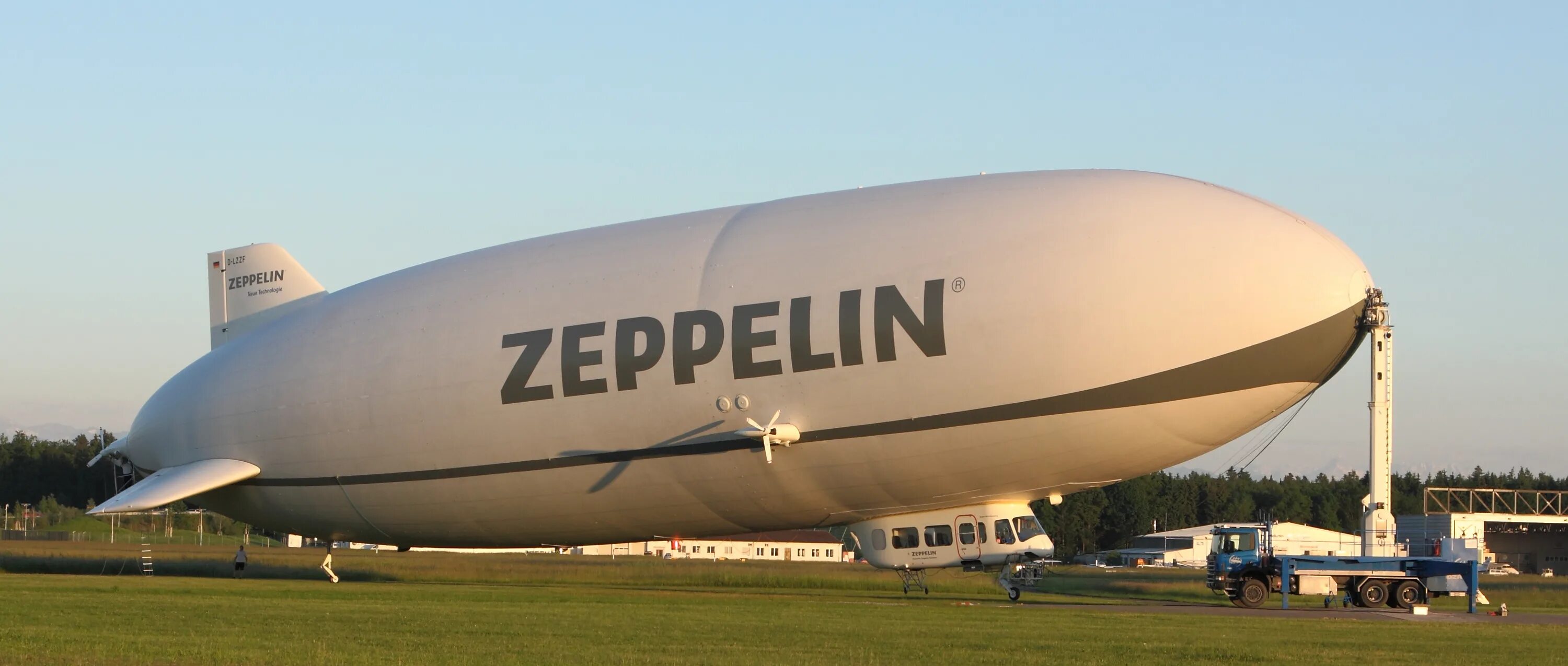 Дирижабль гинденбург внутри. Zeppelin milena. Zeppelin milena. Дирижабль цеппелин lz1. Дирижабль цеппелин.