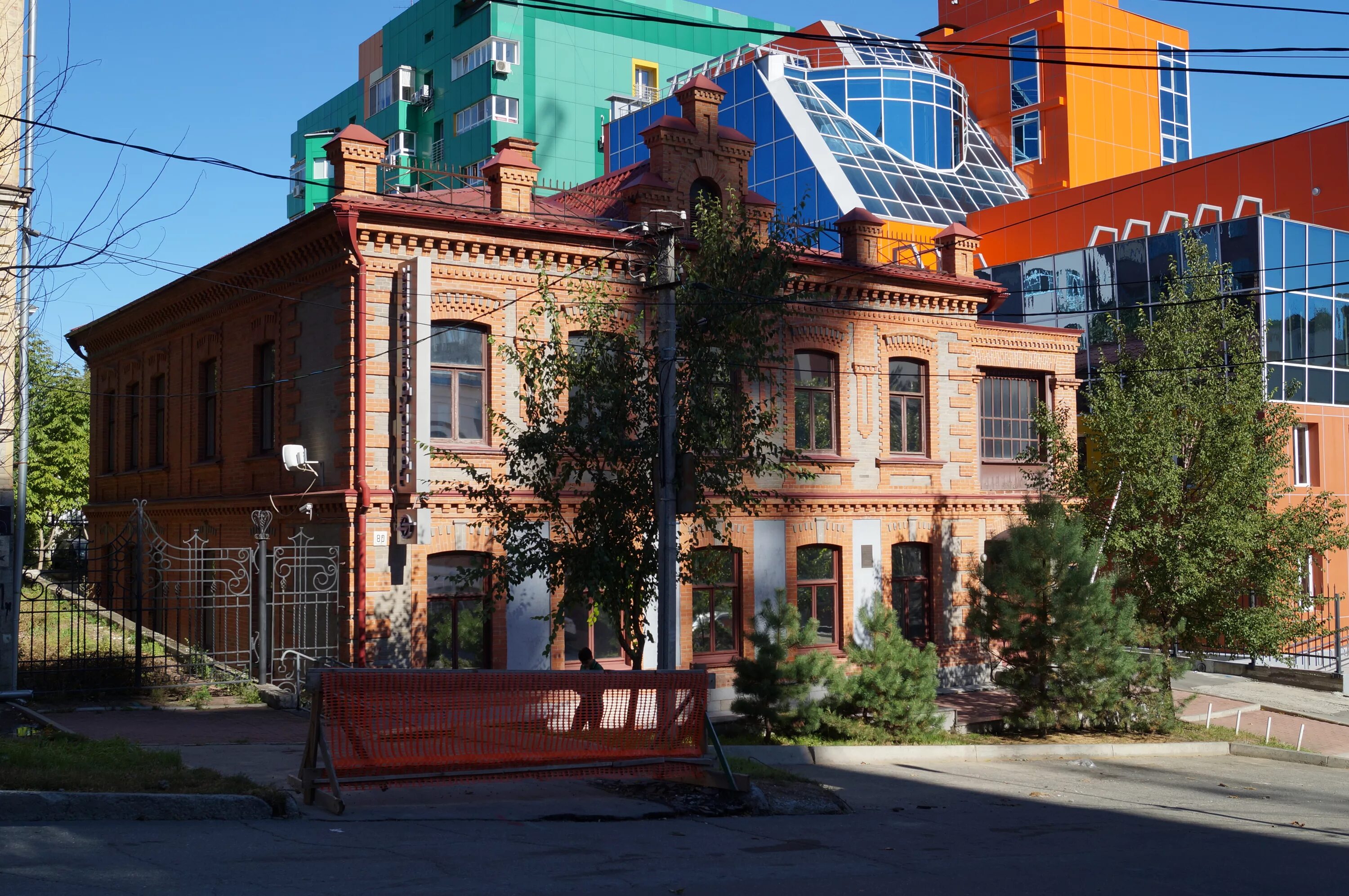 Улица комсомольская хабаровск. Комсомольская ул 80 екатеринбург. Улице комсомольской 80. Туапсе комсомольская 28. Улице комсомольской 80.
