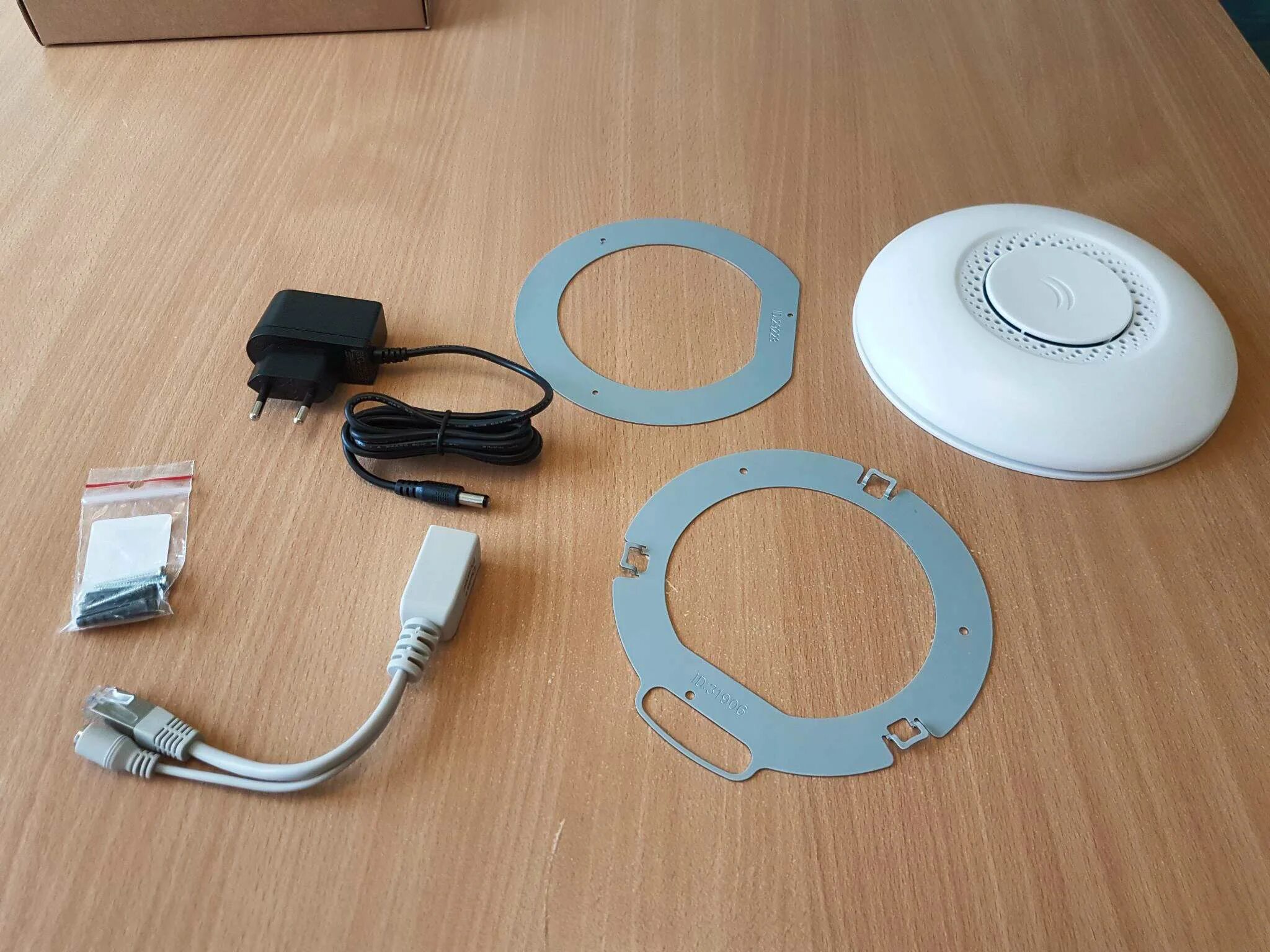 Cap rbcap2nd. Mikrotik rbcap2nd.