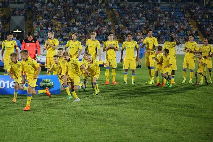 Ростов 2015. Фк ростов чемпион. состав ростова 2015. фк ростов 2015/2016 командное фото.