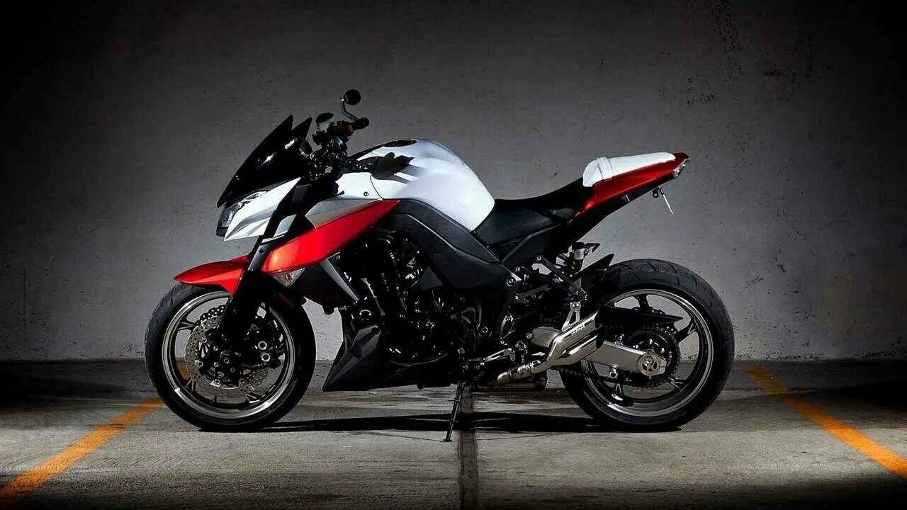 Красно белый мотоцикл. Кавасаки z1000. Kawasaki z1000 Red. Кавасаки z1000 белый. Красный мотоцикл Кавасаки 1000r.