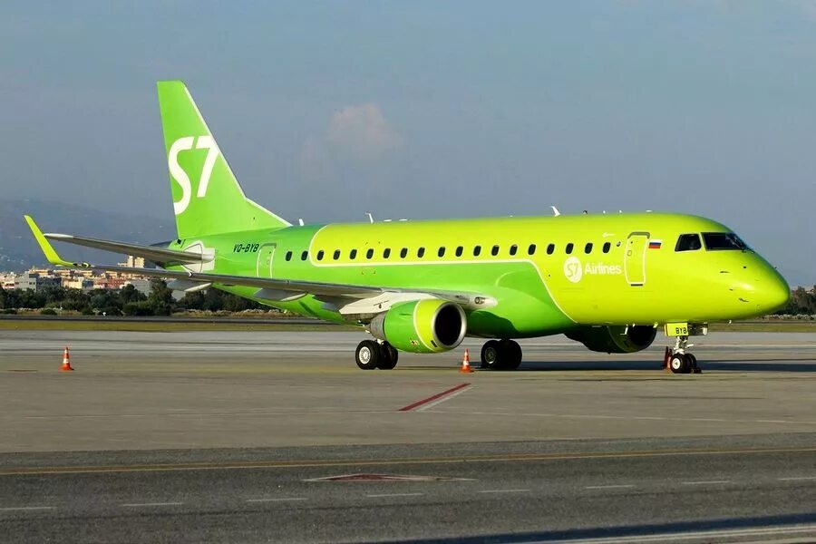 Embraer 170 s7. Самолёт s7 Airlines Embraer 170. Embraer rj170 s7. EMB 170 s7. Embraer 170 Jet s7.