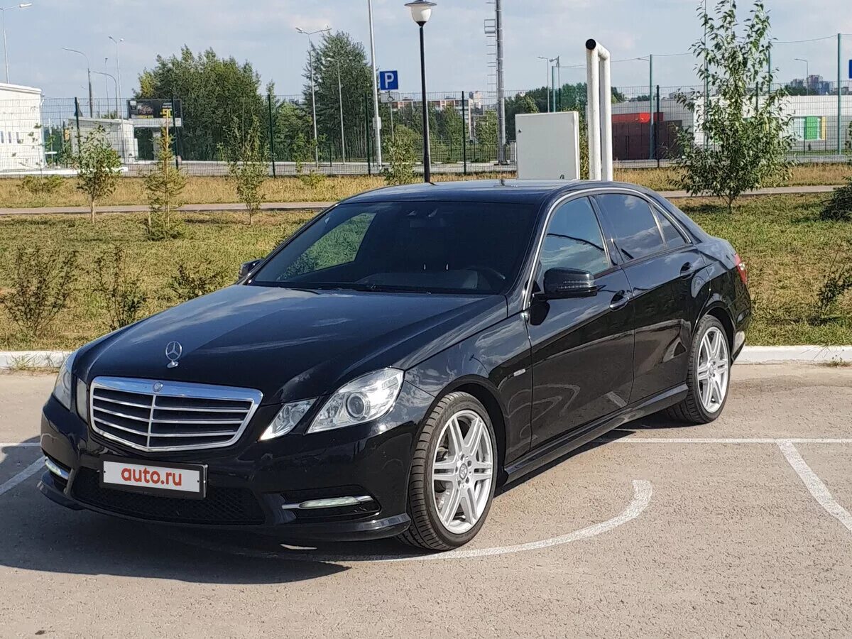 Мерседес Бенц е200 черный. Мерседес-Бенц е200 2012. Мерседес е 2012. Mercedes Benz e200 2012.