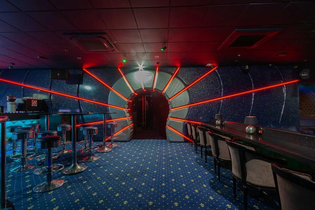 клуб 911 в москве. 911 менс бар екб. бар молодость екатеринбург малышева 44. Mens 911 club екатеринбург. бар молодость хозяева.