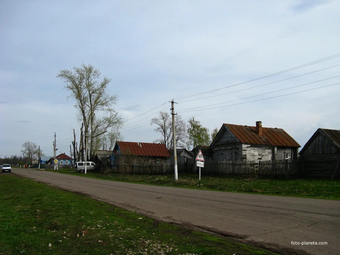 Большие тарханы татарстан. Тарханы пензенская область. Большие тарханы. Мечеть в тетюшском районе. Дом мельника тарханы.