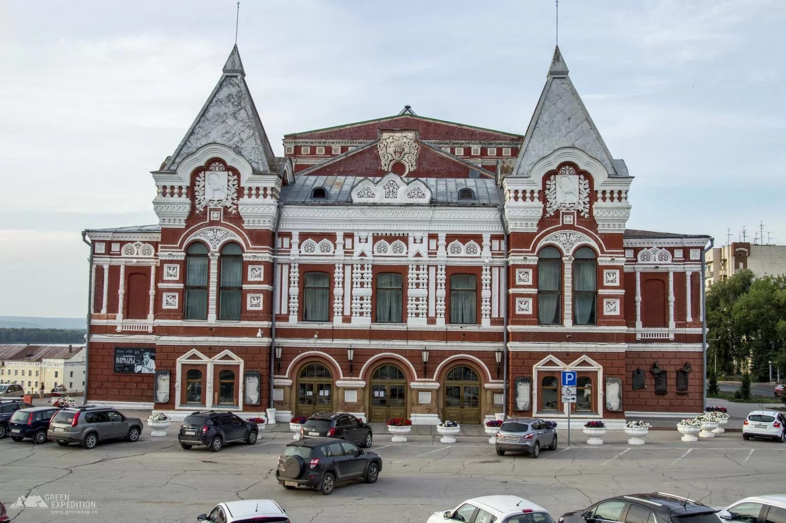 Самарский драматический театр. Драмтеатр имени Горького Самара. Академический театр Самара. Городской театр Самара архитектура. Самарский академический театр горького