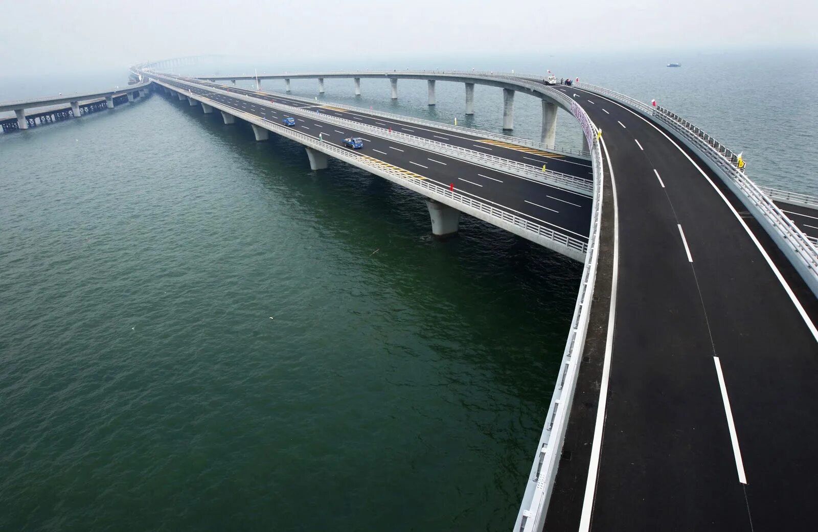 Самый длинный переход. Даньян-Куньшаньский виадук Китай. Мост Даньян-Куньшаньский виадук. Танянь-Кунышаньский виадук. Самый длинный мост в мире Даньян-Куньшаньский виадук.