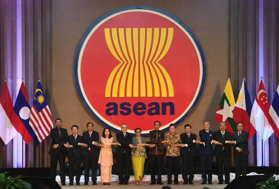 Флаги стран асеан. Asian nations. Асеан символ. Асеан герб. Флаг асеан.