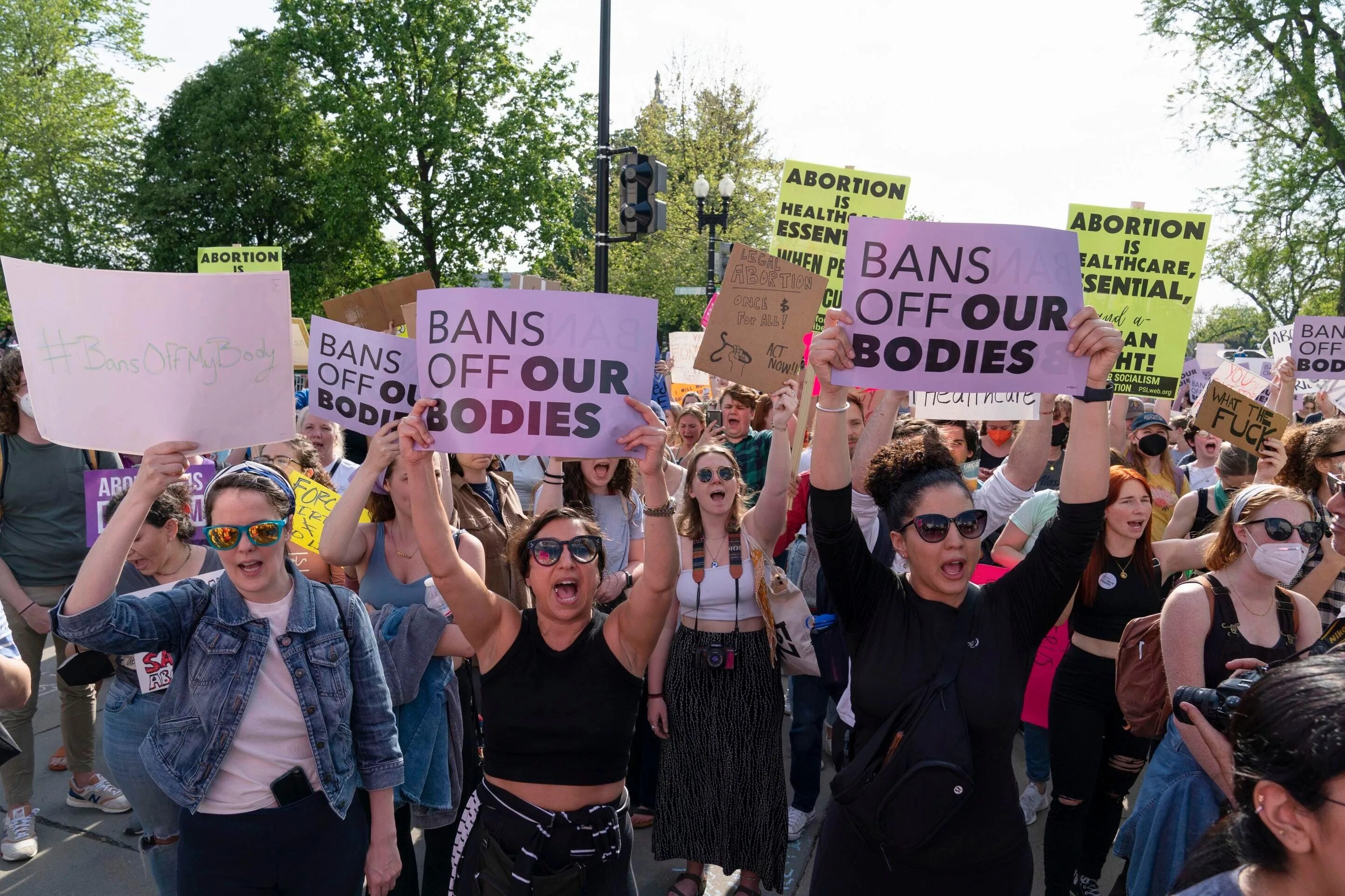 Продвижение закона. Движение за жизнь США. Women's rights are Human rights.