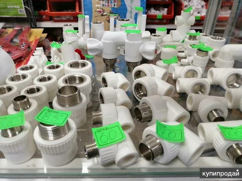 сантехник. монтаж коллектора водоснабжения. сантехник серпухов. сантехника серпухов. большой магазин сантехники серпухов.