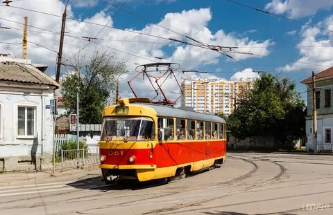 Трамвай перекресток