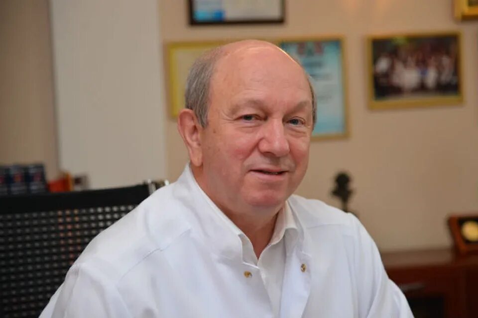 Женщина у онколога. Врач маммолог санкт петербург. Врач маммолог санкт петербург. Врач маммолог санкт петербург. Женщина проктолог в ступино.