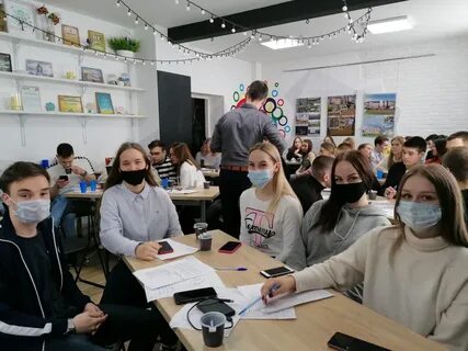 Студенты гуманитарного института