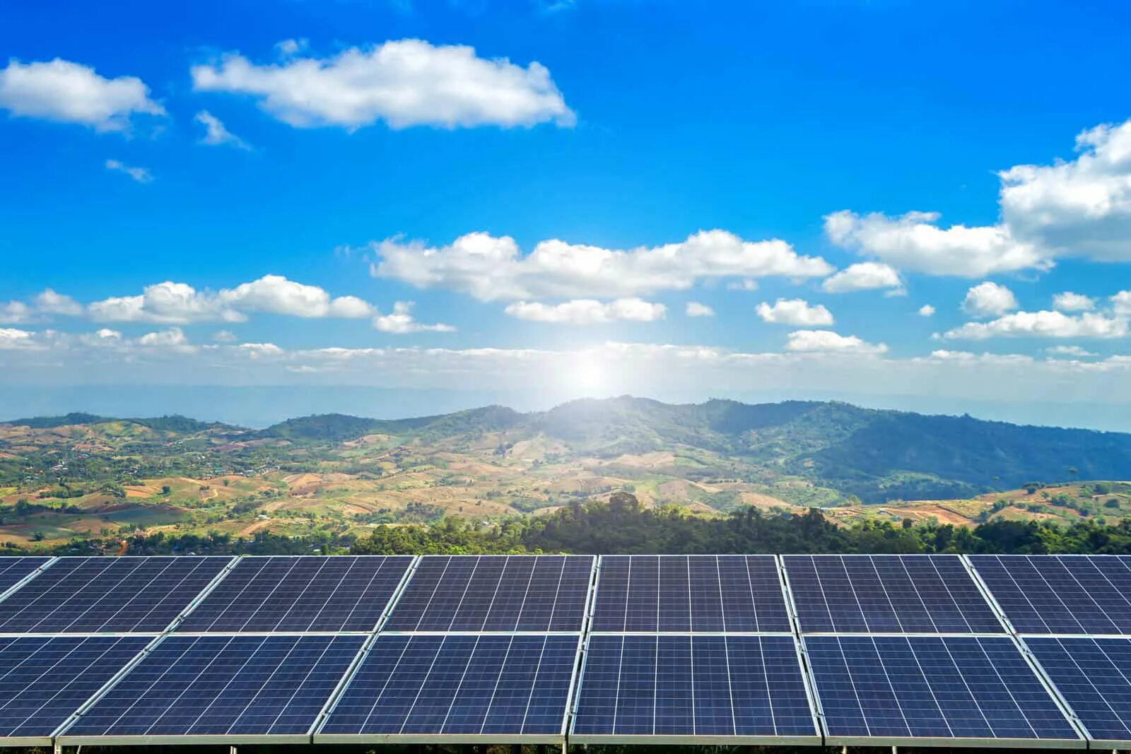 Солнечные батареи фото. Solar Energy Солнечная батарея. Мистассини Solar Panel. Eroi солнечных панелей. Солнечные панели HD.
