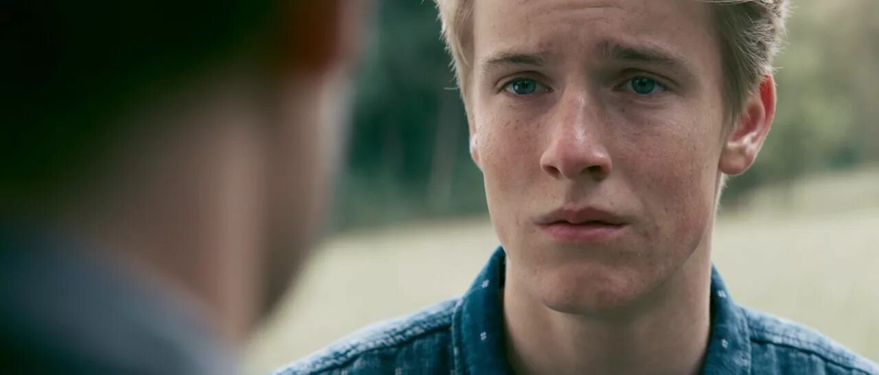 Фил и николас. Франкфурт-на-майне на карте германии. In der mitte. Луис хофманн торс убежище. Стихи на немецком языке meine familie.