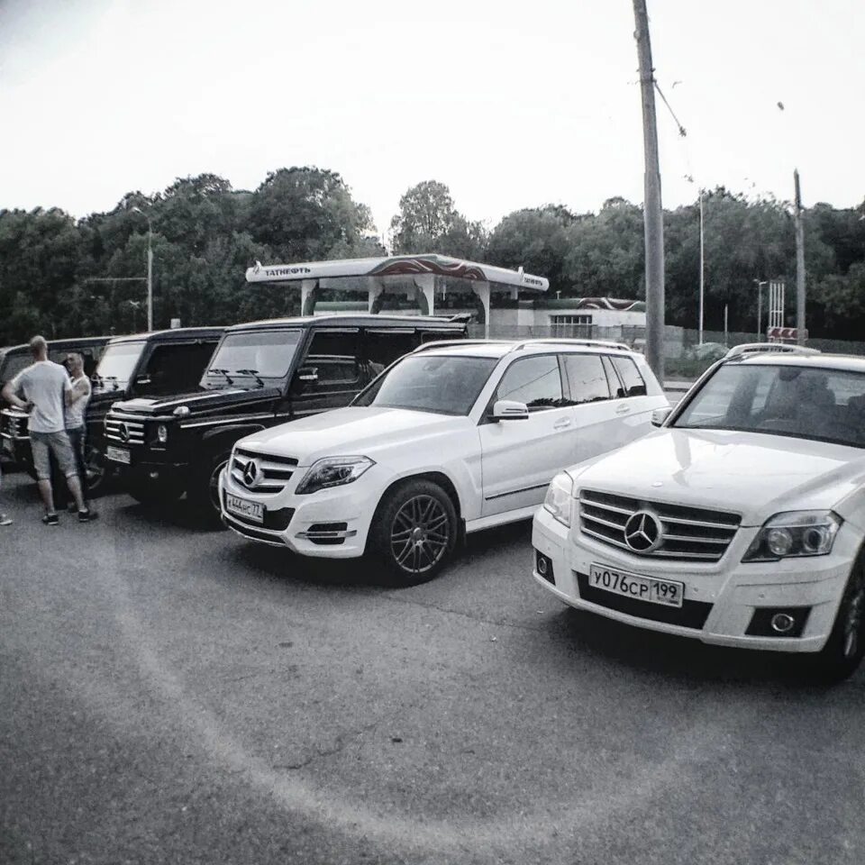 Мерседес у клуба сочи фото телефонов Сходка клуба Mercedes-Benz E-class (W124), 3,2 л, 1994 года фотография DRIVE2