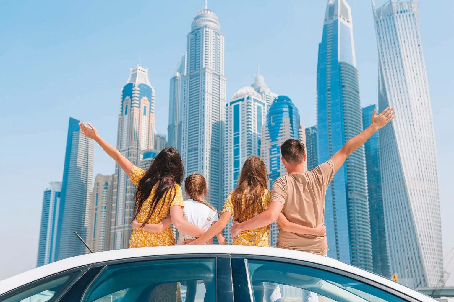 We are going to travel. Дубай Марина 2022. Семья в Дубае. Путешествие в Дубай с семьей. Счастливая семья в Дубае.