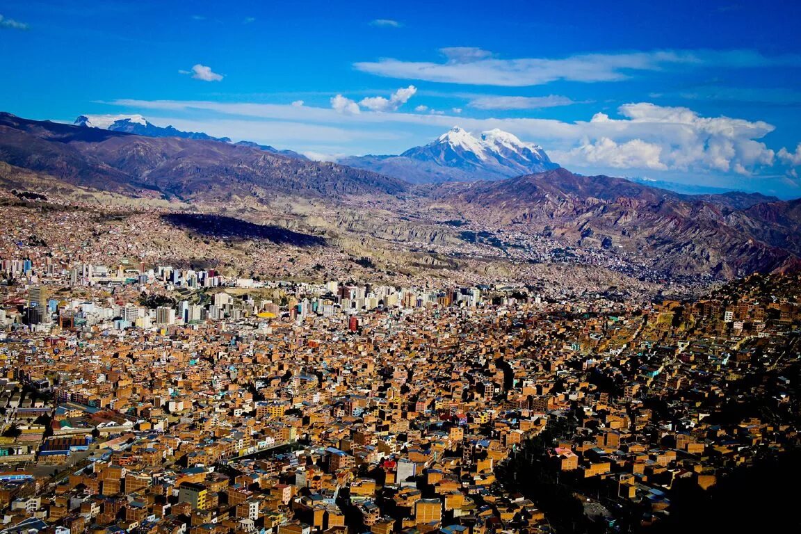 Пасет город. Город ла пас Боливия. Столица Боливии ла пас или сукре. Ла-пас Боливия достопримечательности.
