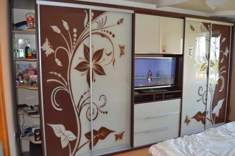 шкаф плательный двухстворчатый. шкаф купе черно-красный. шафа чернигов. шкафы для учебных заведений. шкаф купе фирмы форест 2000*240.