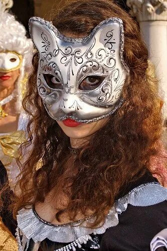 маска гатто венецианская. маски для кота от вируса. люди в масках кошек. люди в масках кошек. маска кошки.