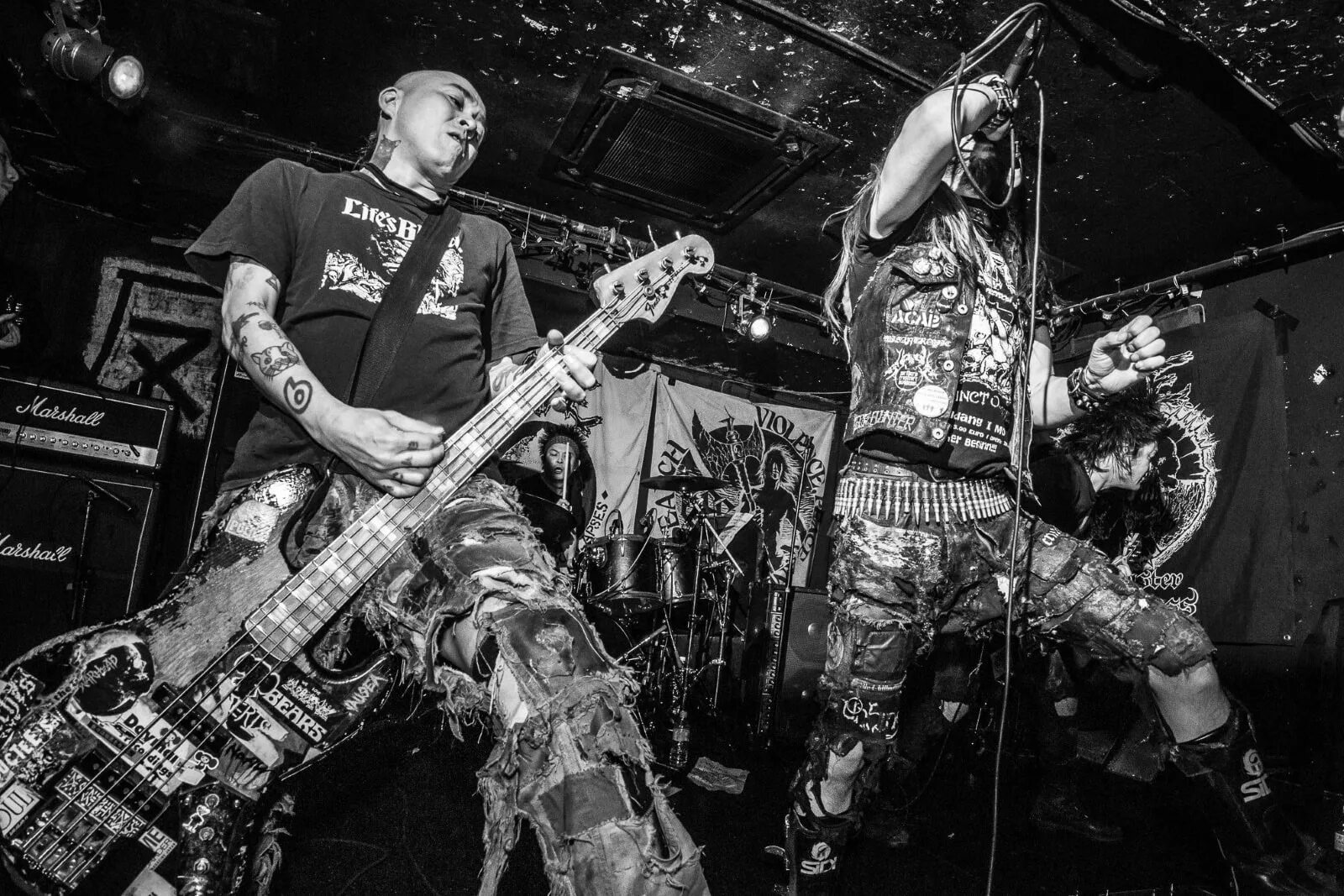 Хардкор жанр. Краст панк band. пурген панк хардкор. life band crust punk. life группа японский краст.