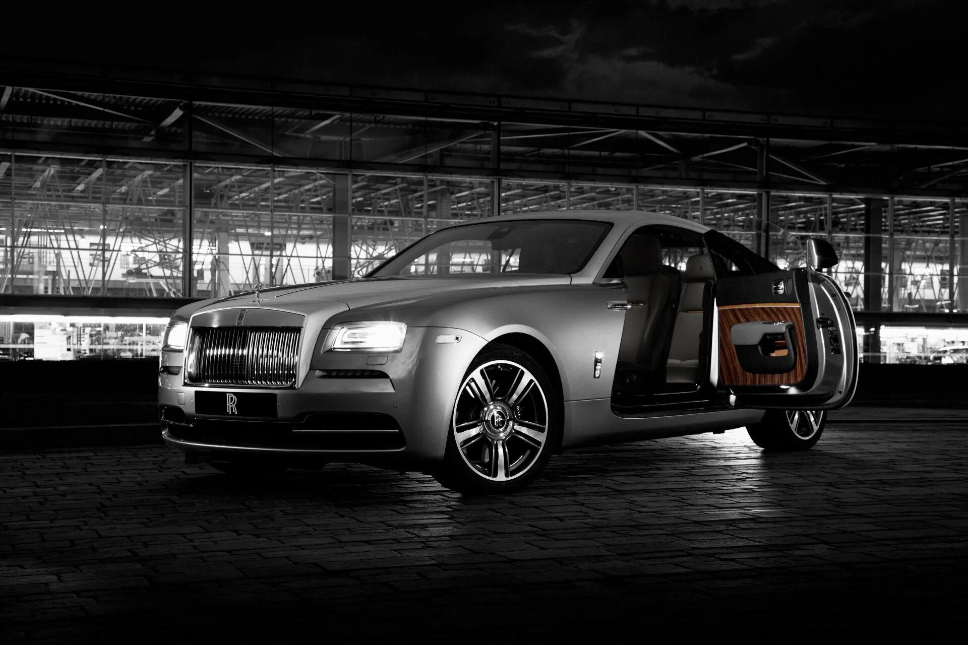 Роллс Ройс радмир. Rolls Royce Wraith радмир. Rolls Royce Wraith Фантом. Роллс Ройс Брабус.
