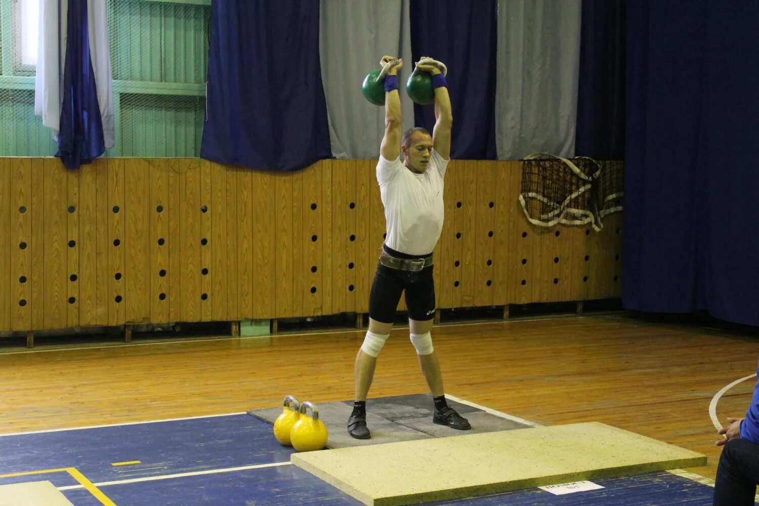 кубок ректора огпу по легкой атлетике 2022. легкая атлетика оренбургская миля 2013. гиревой спорт баранов владимир. секции гандбола в оренбурге. ифкис оренбург.