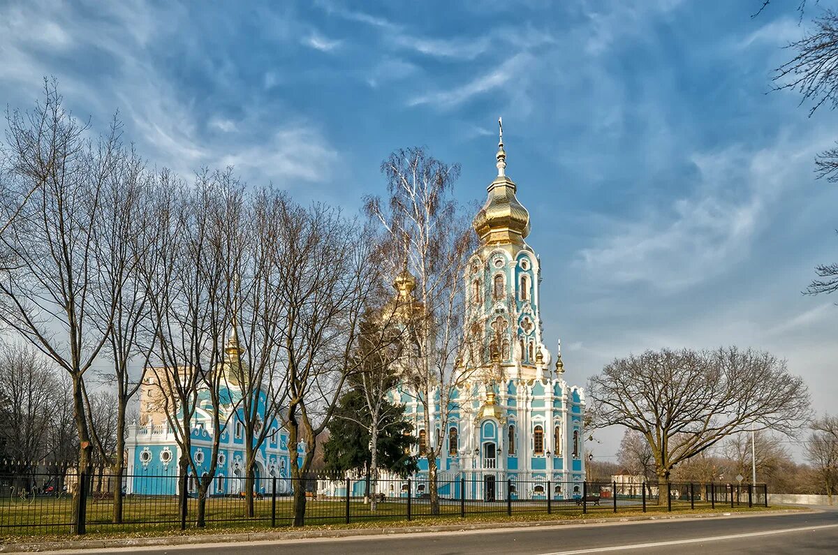 Царица церковь. Храм царицы Тамары Тольятти. Храм царицы Тамар в Харькове. Храм царицы Тамары фото.