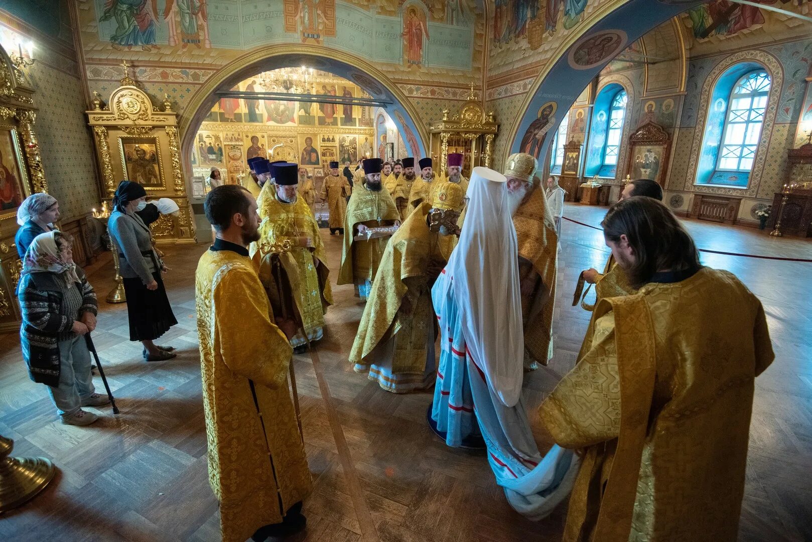 алтарник храм христа спасителя. самые влиятельные люди в петербургской епархии – 2020. божественная литургия 3. по окончании божественной литургии в храме христа. евхаристический канон на литургии.