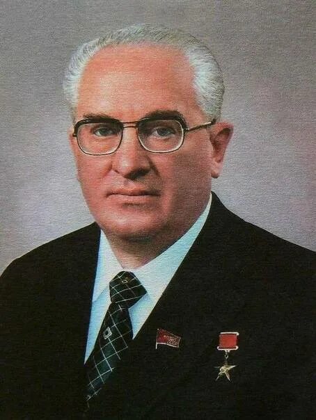 Юрий андропов в молодости. Юрий андропов. Андропов молодой. Андропов кгб. 1982-1984 андропов юрий владимирович.