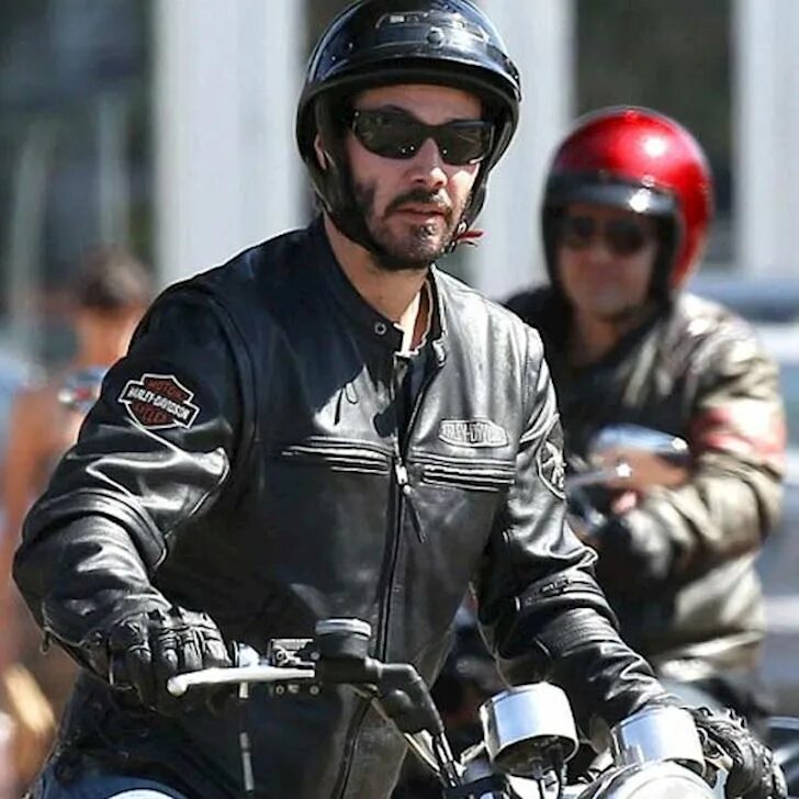 как называют мотоциклистов. гоночный мотоцикл.