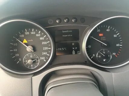 Mercedes отключил