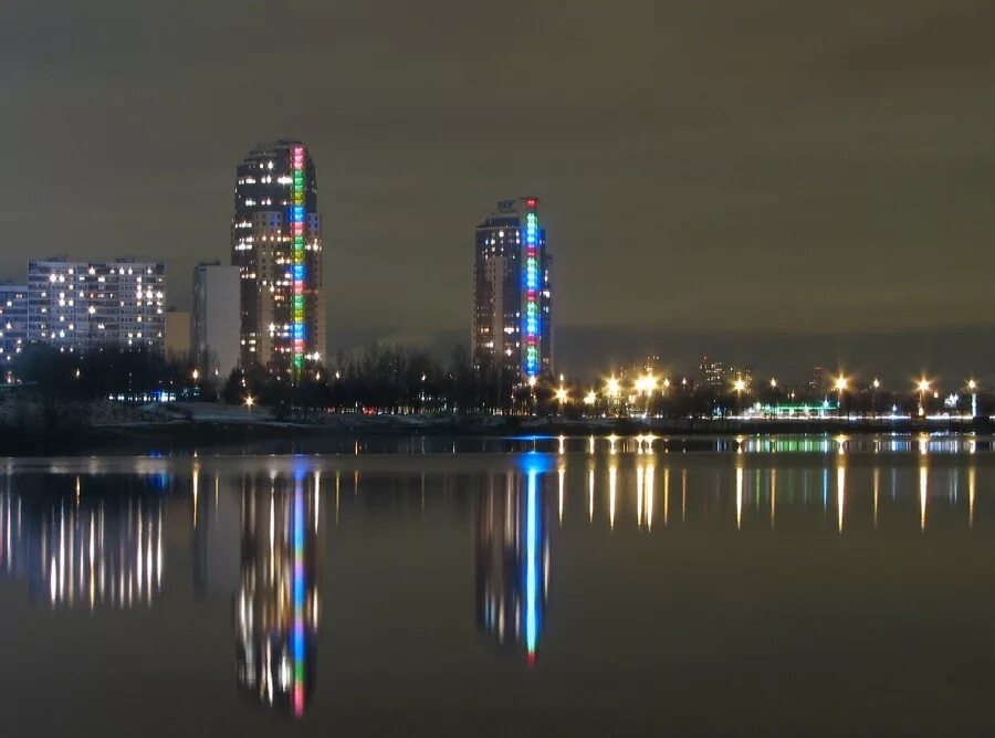 Строгино город москва. Район Строгино. Строгино Москва. Строгинская Пойма. Москва река Строгино.