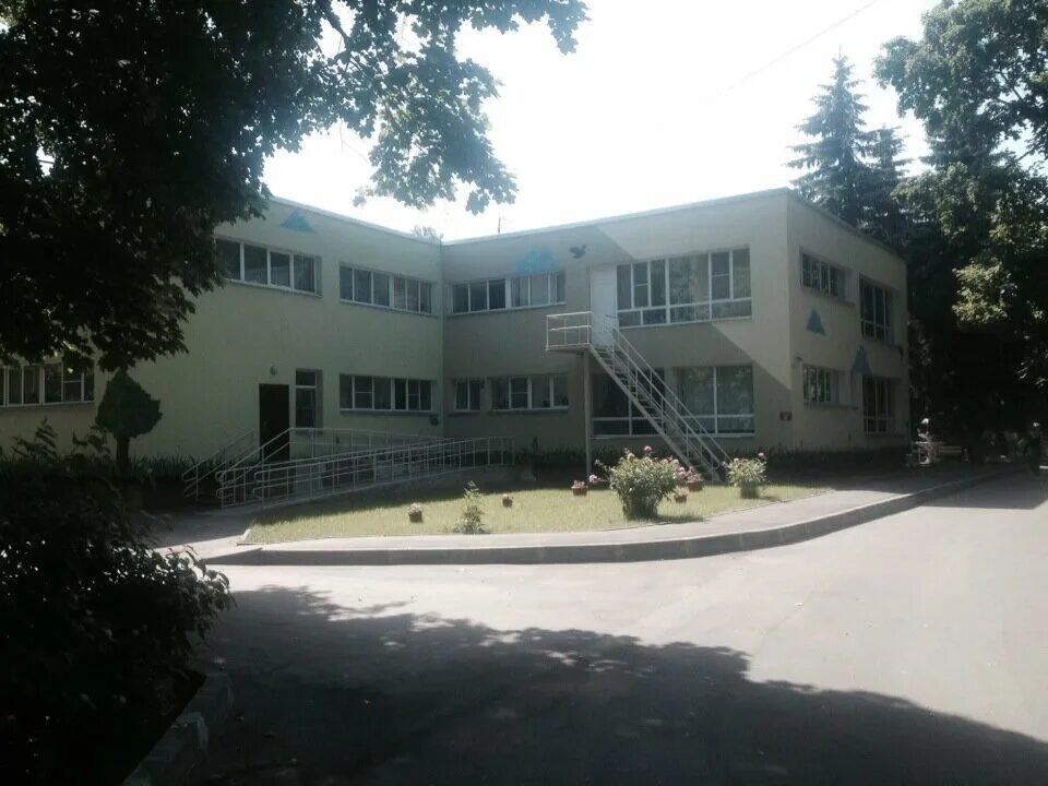 Бронхолегочный санаторий 15 в коньково. Бронхолегочный санаторий 8 бронницы. Детский бронхолегочный санаторий 15. Детский бронхолегочный санаторий 8 бронницы. Санаторий номер 8 бронницы.