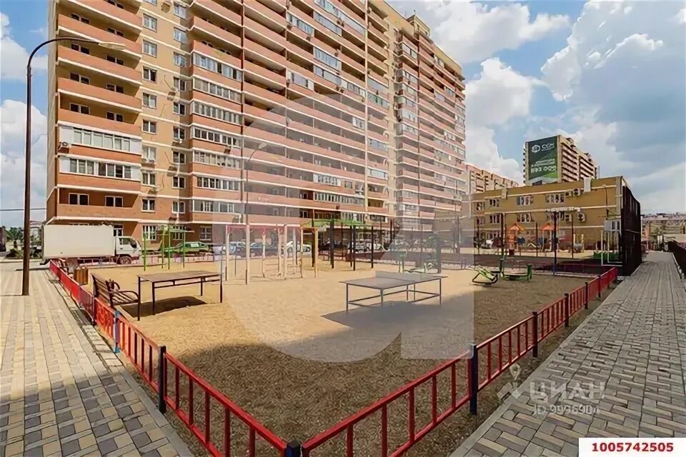 Метальникова 26 краснодар. Ул. Петра метальникова 26 планета здоровья. Улица петра метальникова краснодар. Улица петра метальникова.