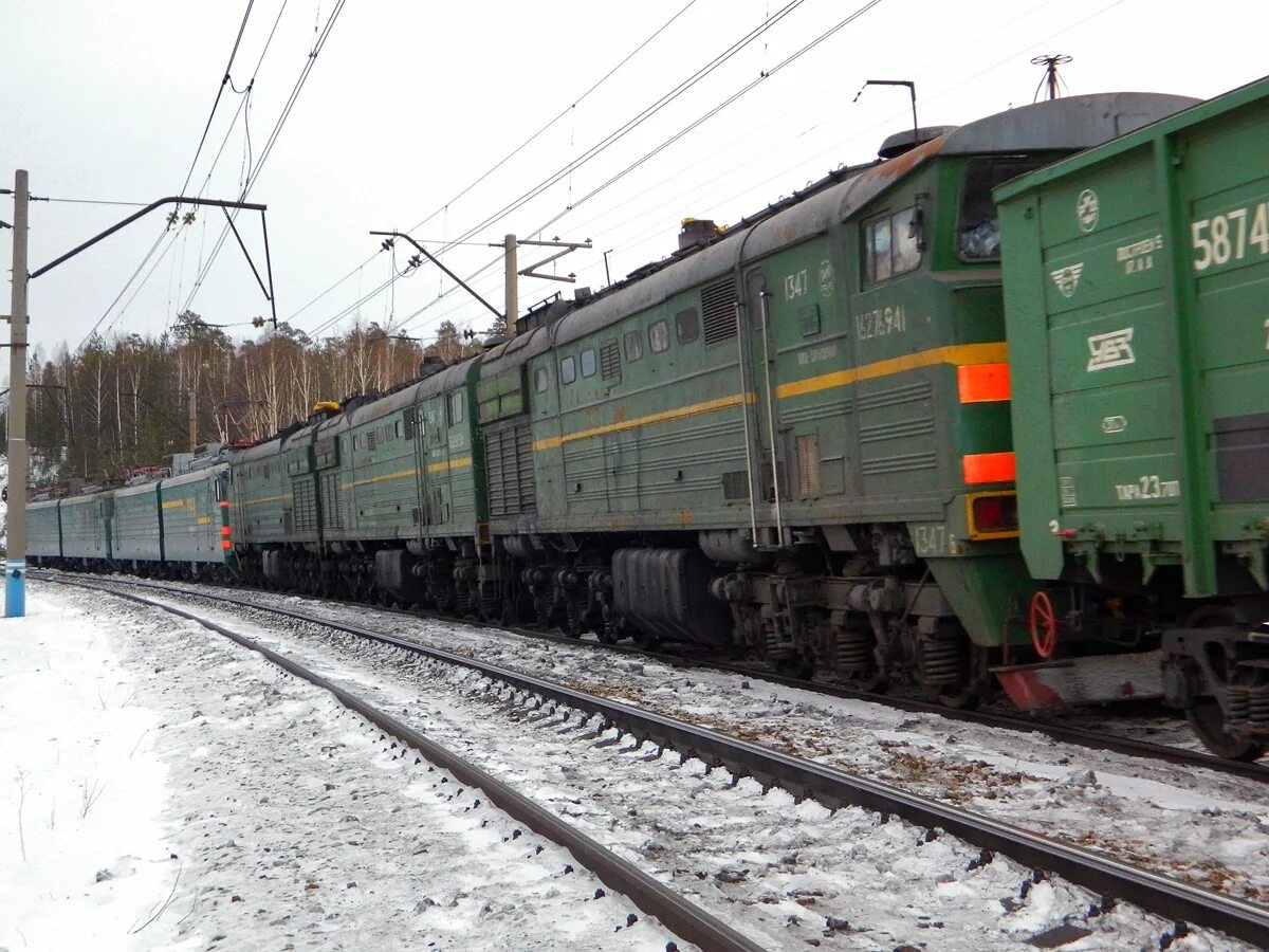 Перегон электровоза. Перегонный тепловоз. На перегоне электровоз. Перегон для тепловозов. Перегонка локомотивов.