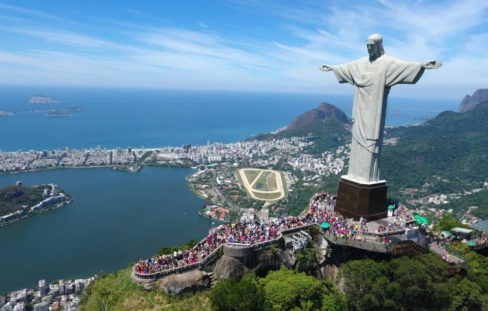 Христос Искупитель Рио де Жанейро. Статуя Иисуса Христа в Рио-де-Жанейро. Статуя Христа-Искупителя в Рио-де-Жанейро, Бразилия. Тату Христа-Искупителя Бразилия.
