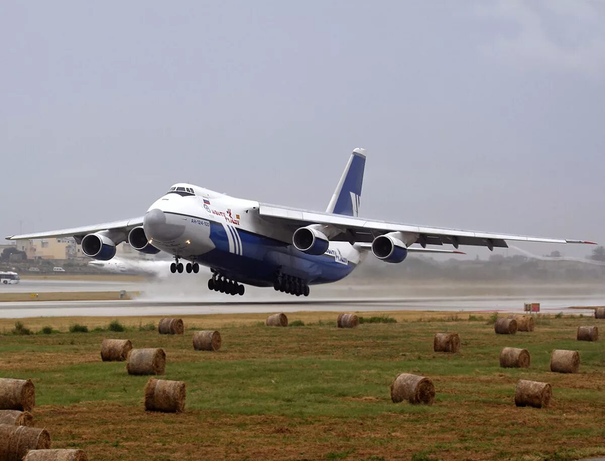 Первый полет ан 124 собранный в ульяновске