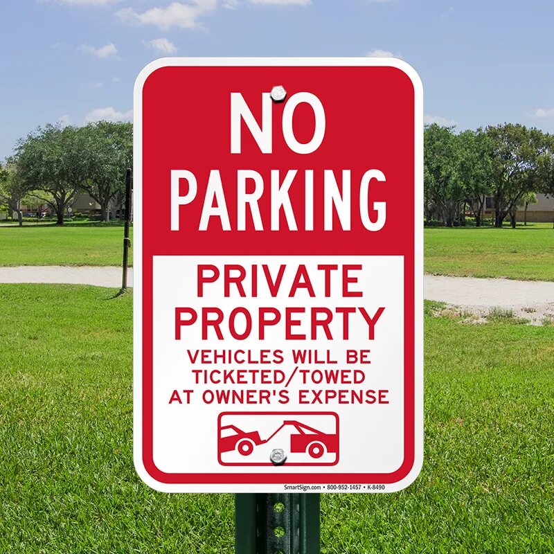 Private property. No parking знак. Private parking. Private property sign.