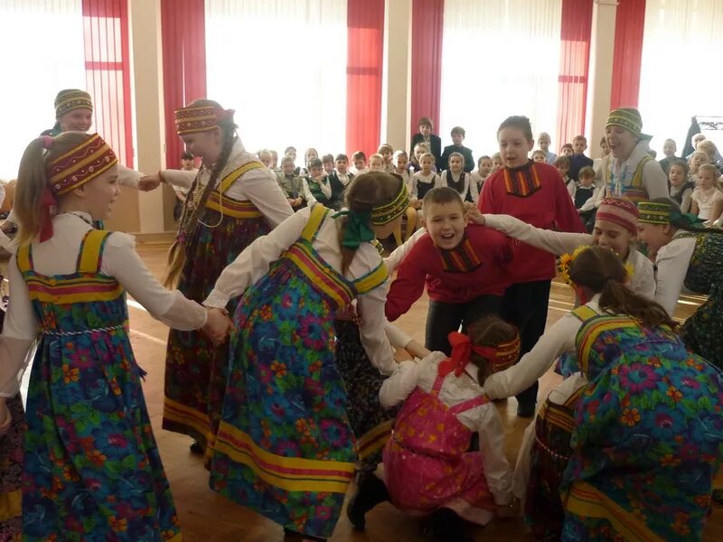 Школа родничок. Ансамбль Родничок Ржев. Ансамбль Родничок Баронча. Липецкий ансамбль Родничок. Ансамбль Родничок город находка.