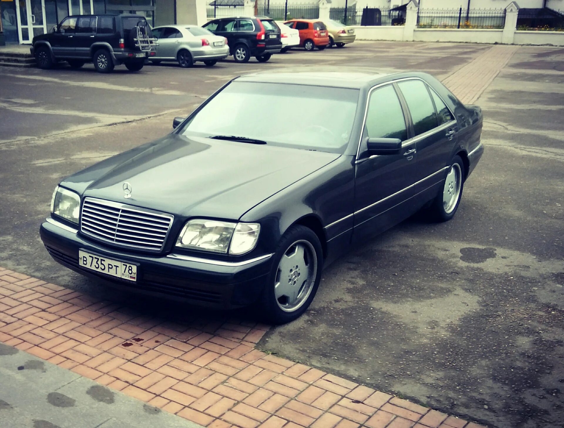 W140 характеристики. Мерседес-Бенц 140 кабан. Мерседес 140 кабан. Мерседес 200 кабан. Мерседес 140 кабан 1995.